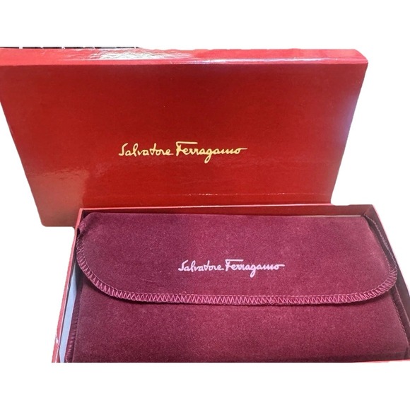 Salvatore Ferragamo Full Inclusion Continental Wallet – Textured Leather - Picture 7 of 7